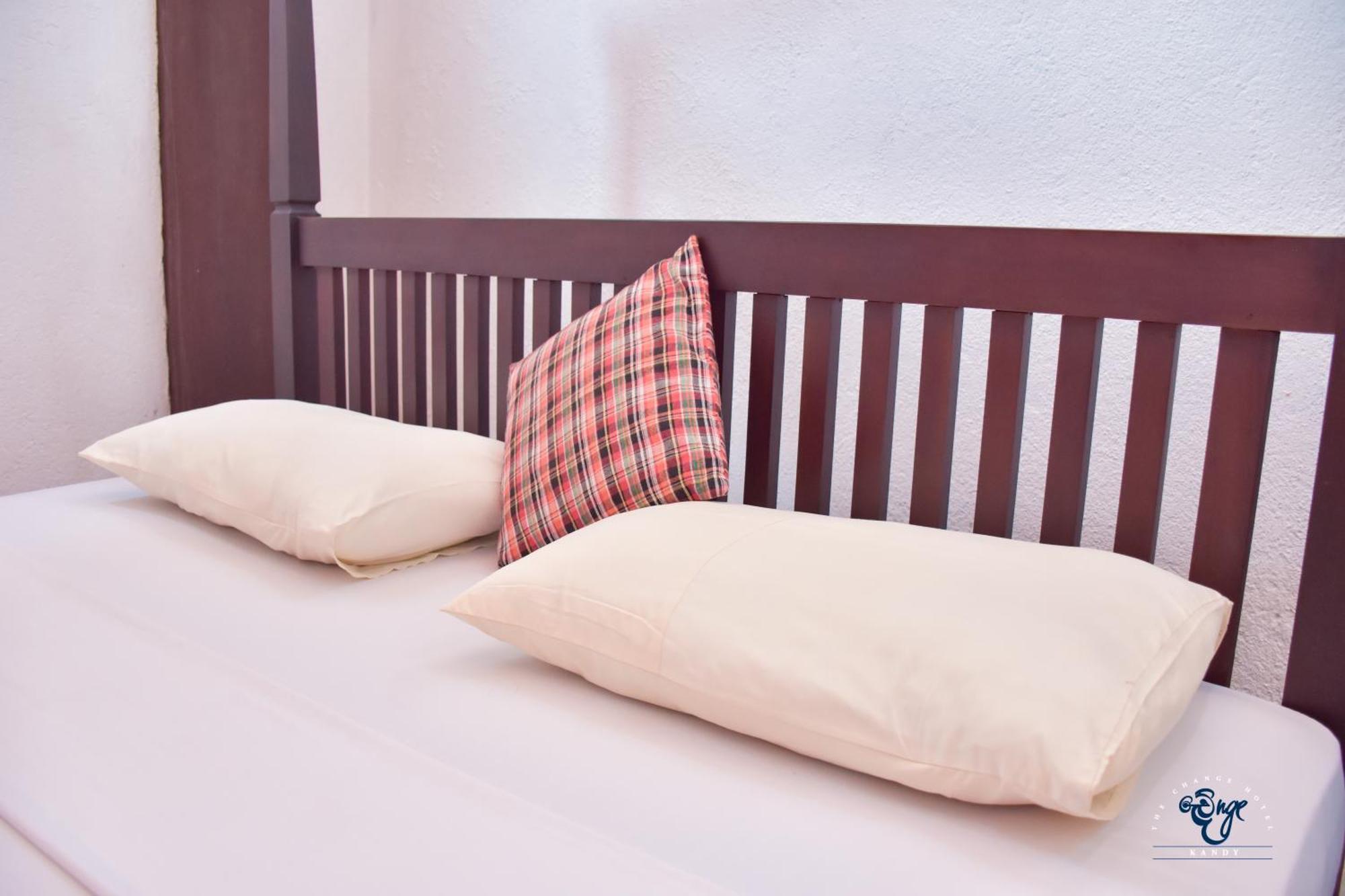 The Change Hotel Канді Екстер'єр фото