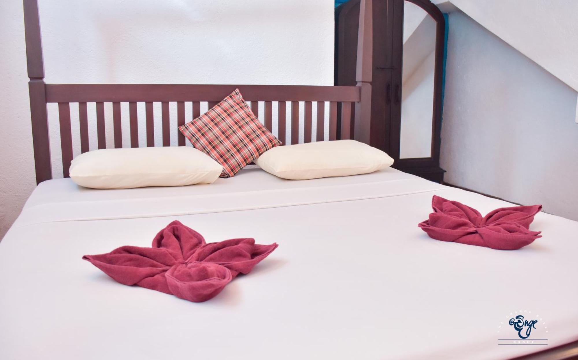 The Change Hotel Канді Екстер'єр фото